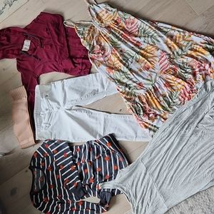 XS/S "Maternity" lot: 1 pair jeans, bikini, 2 tops, 2 dresses, belly belt